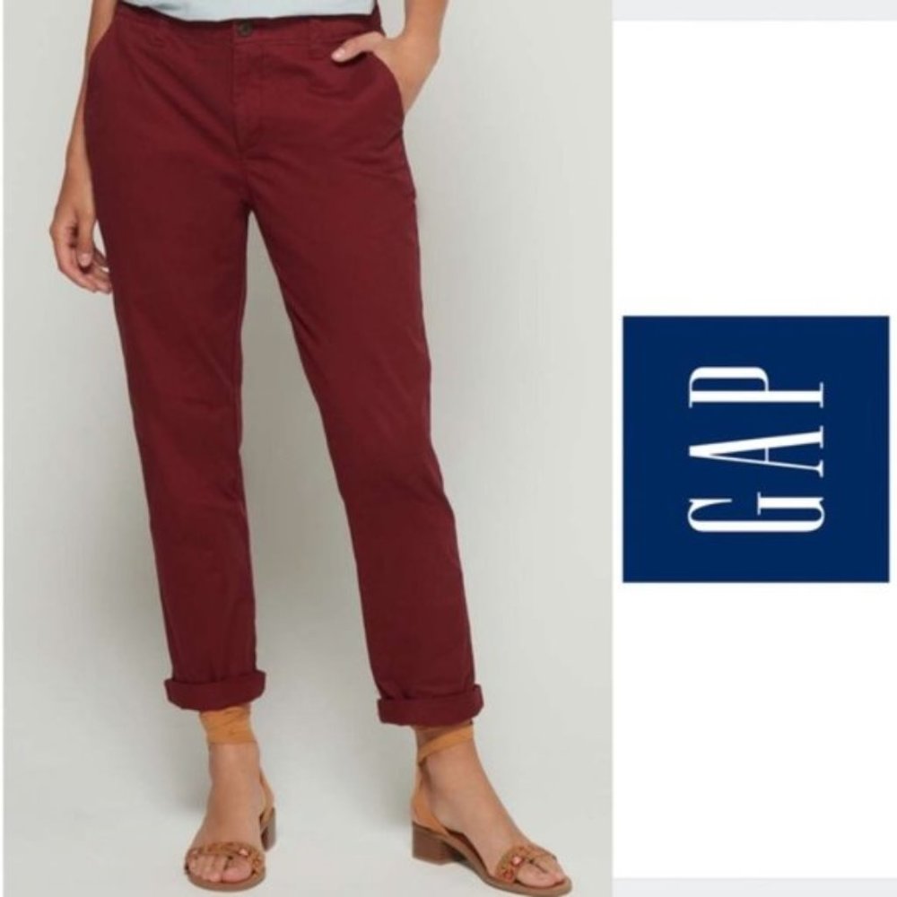 NWT GAP Girlfriend Chinos Size 0 Maroon